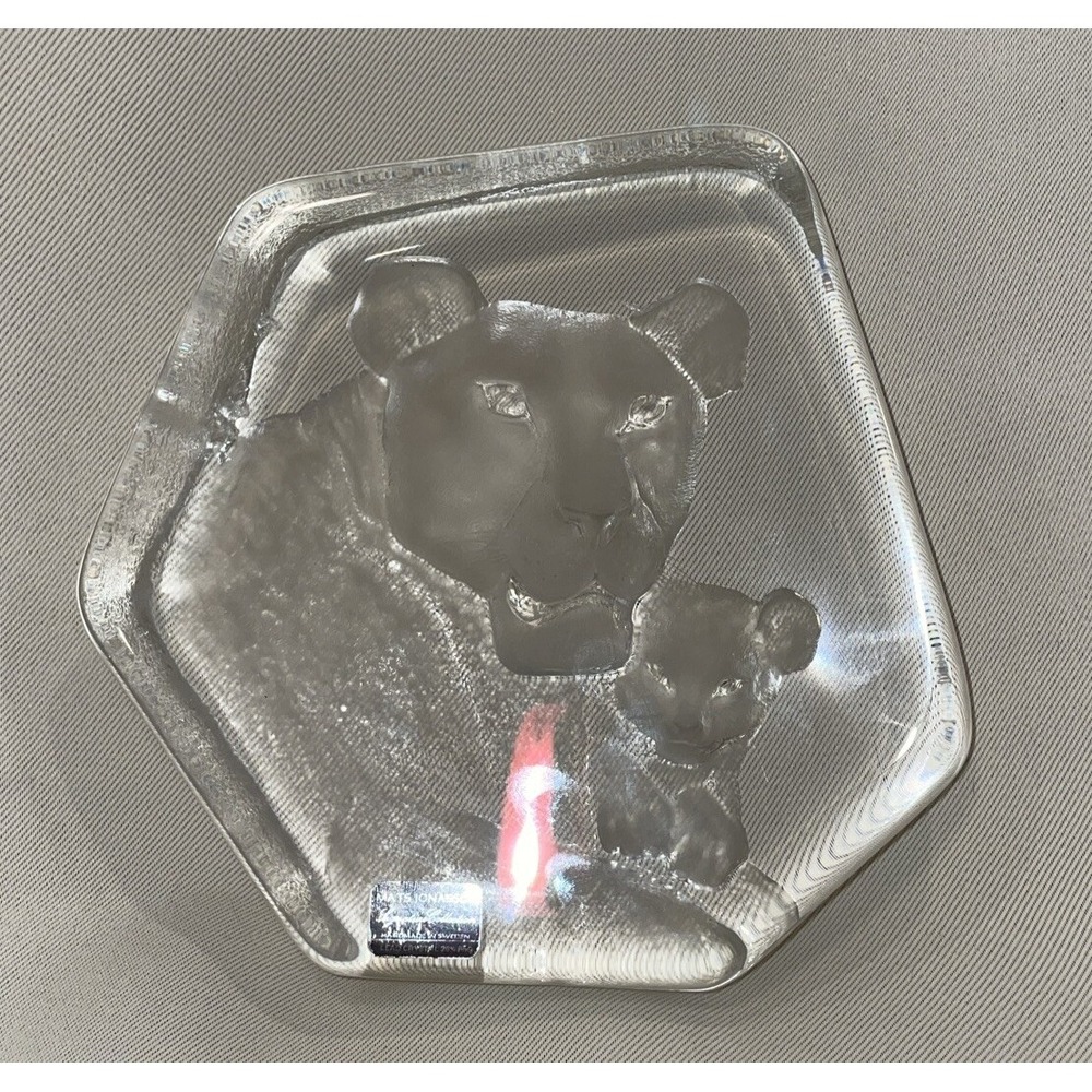 Mats Jonasson Large Tiger Cub Mom Sweden Art Glass Paperweight Lead Crystal FLAW